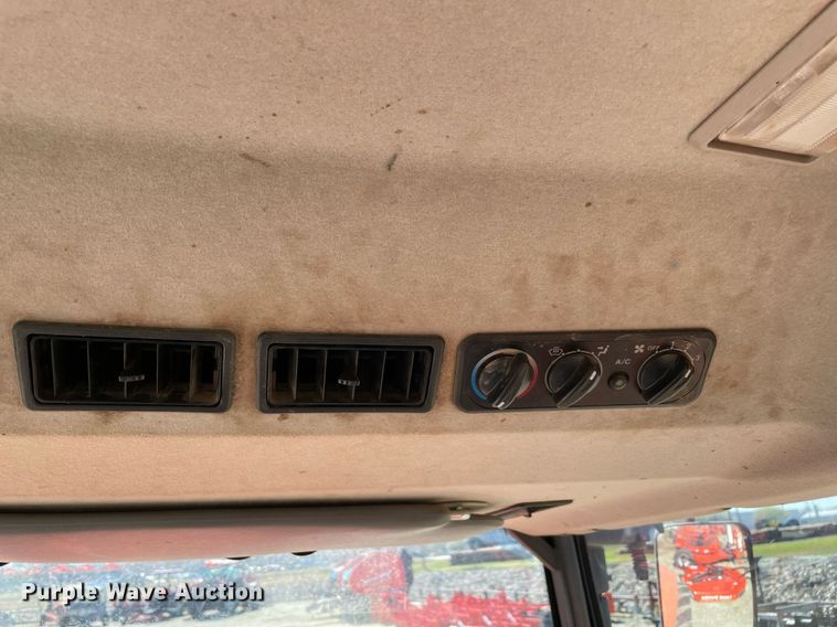 image for item MM9356 2021 Kubota M6S-111SHDC  MFWD tractor