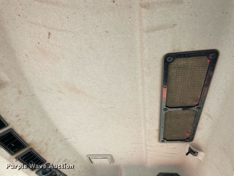 image for item MM9356 2021 Kubota M6S-111SHDC  MFWD tractor