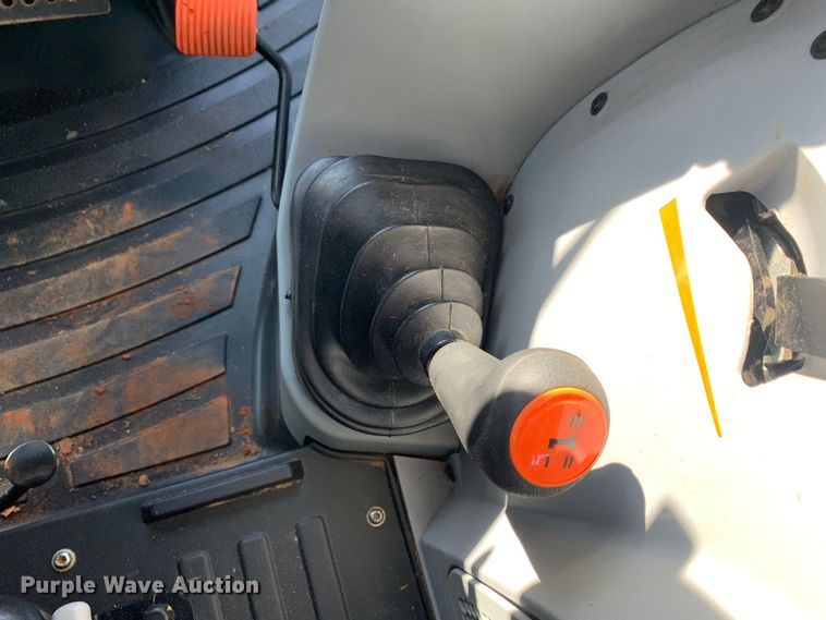 image for item MM9779 2017 New Holland T4.110  MFWD tractor