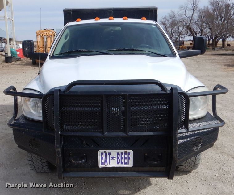 image for item MP9156 2010 Dodge Ram 3500HD  bale bed pickup truck