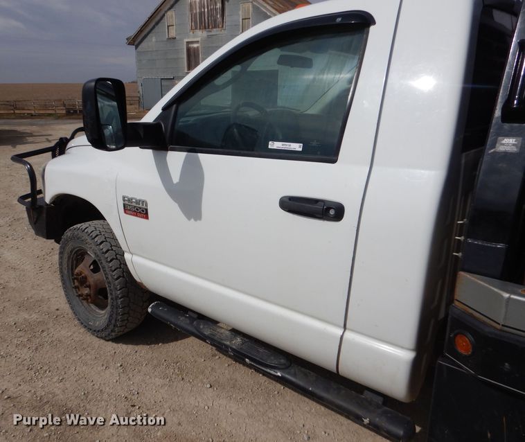 image for item MP9156 2010 Dodge Ram 3500HD  bale bed pickup truck