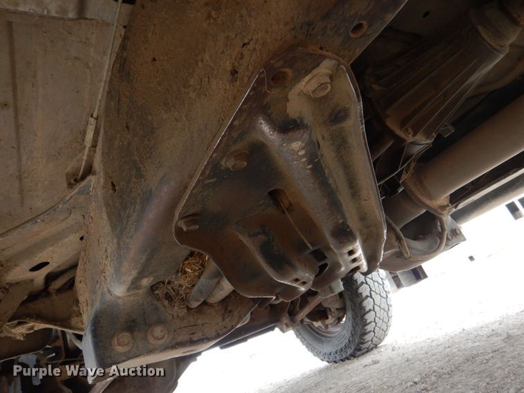 image for item MP9156 2010 Dodge Ram 3500HD  bale bed pickup truck