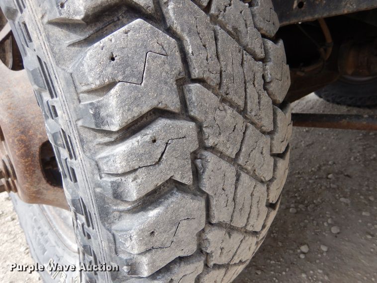 image for item MP9156 2010 Dodge Ram 3500HD  bale bed pickup truck