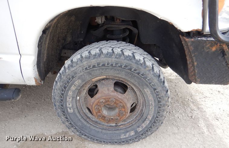 image for item MP9156 2010 Dodge Ram 3500HD  bale bed pickup truck