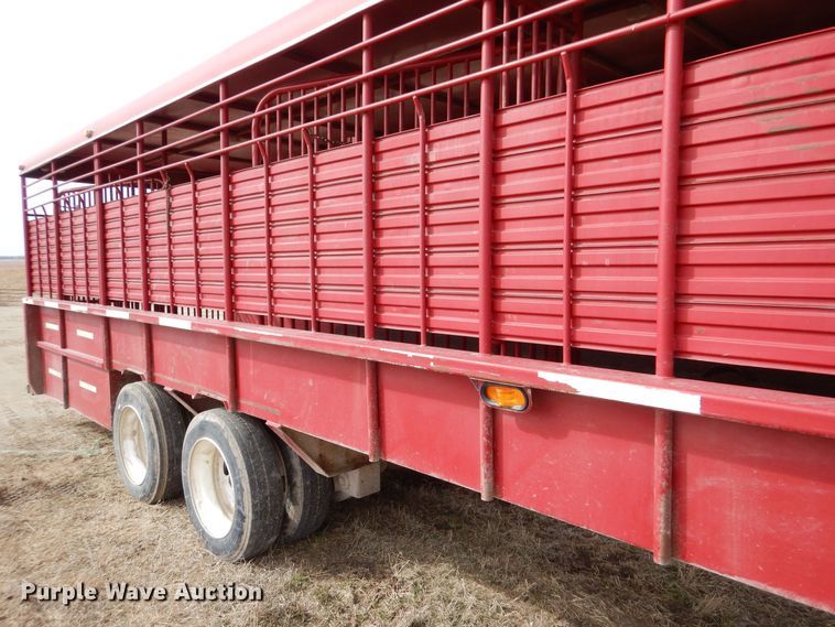 image for item MP9158 2011 Gooseneck  livestock trailer