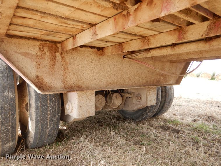 image for item MP9158 2011 Gooseneck  livestock trailer