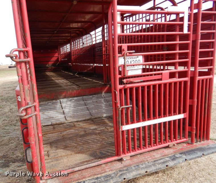image for item MP9158 2011 Gooseneck  livestock trailer