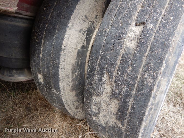 image for item MP9158 2011 Gooseneck  livestock trailer