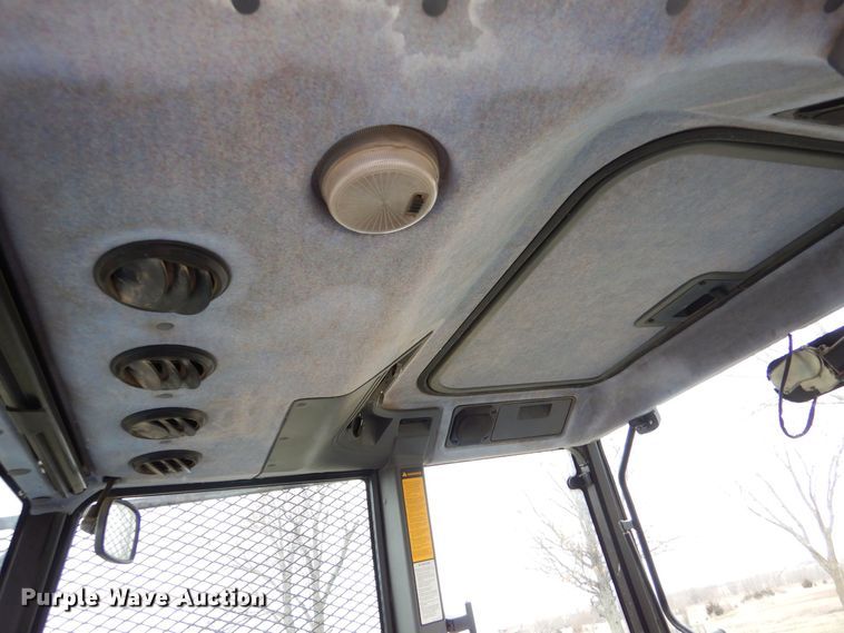 image for item MP9163 New Holland 6640 SLE  tractor