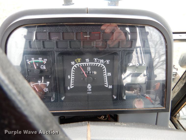 image for item MP9163 New Holland 6640 SLE  tractor