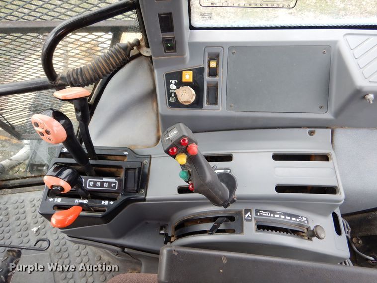 image for item MP9163 New Holland 6640 SLE  tractor