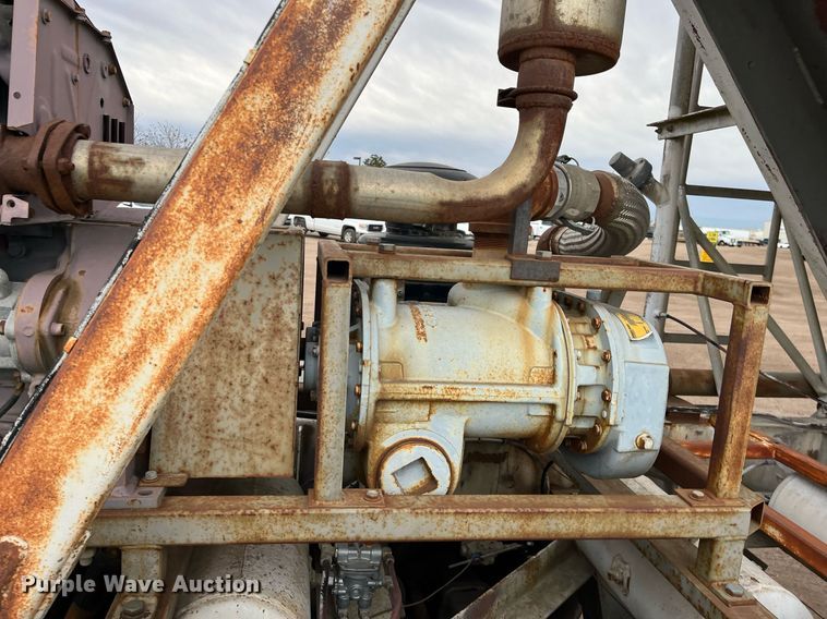 image for item DG5402 1989 Fruehauf  pneumatic dry bulk trailer