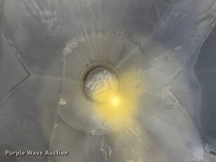 image for item DG5402 1989 Fruehauf  pneumatic dry bulk trailer