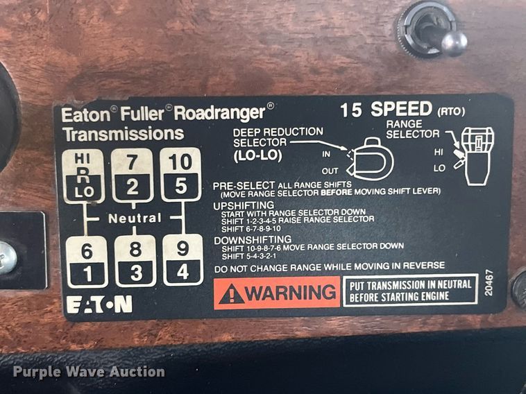 image for item DG5433 1992 Peterbilt 379  semi truck