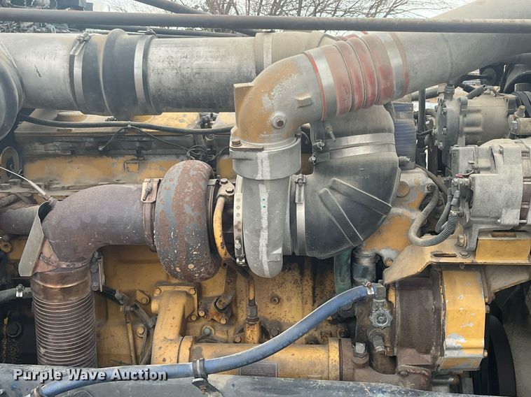 image for item DG5433 1992 Peterbilt 379  semi truck