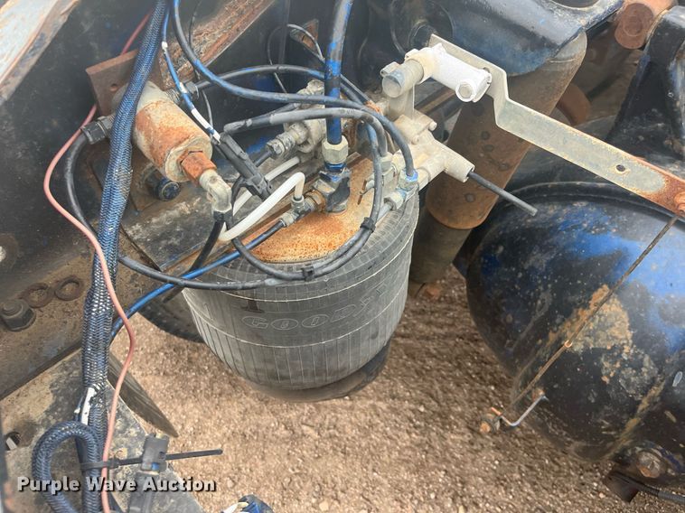 image for item DG5433 1992 Peterbilt 379  semi truck