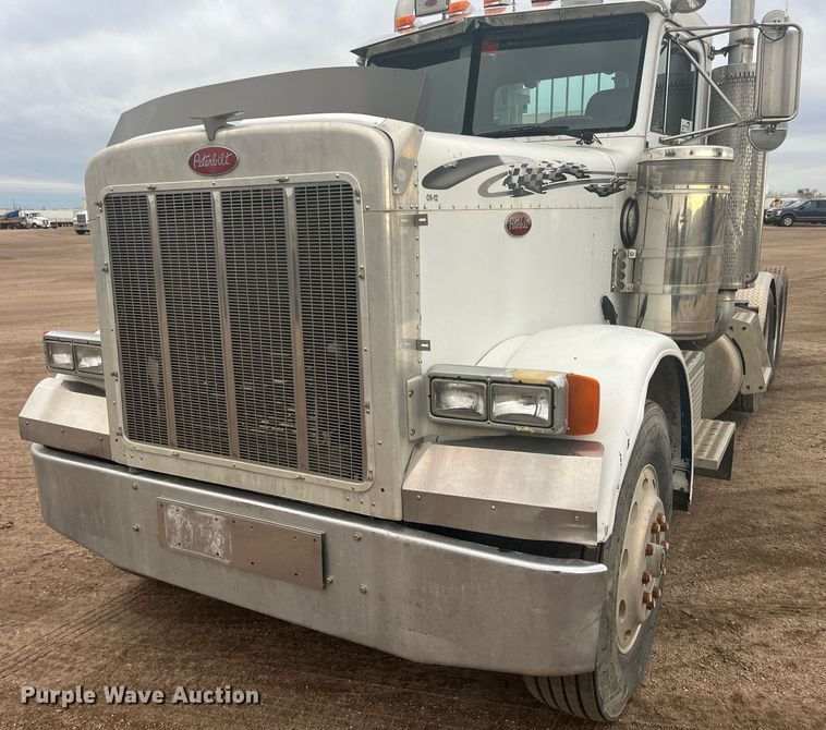 image for item DG5433 1992 Peterbilt 379  semi truck