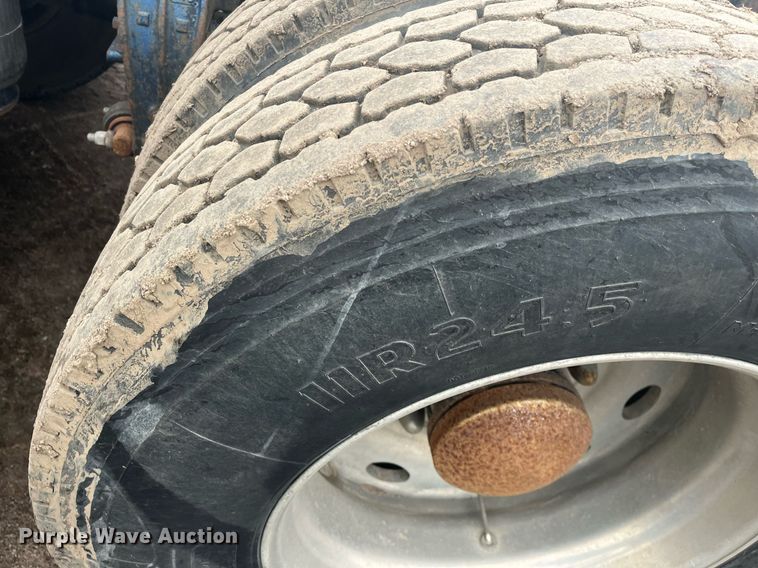 image for item DG5433 1992 Peterbilt 379  semi truck