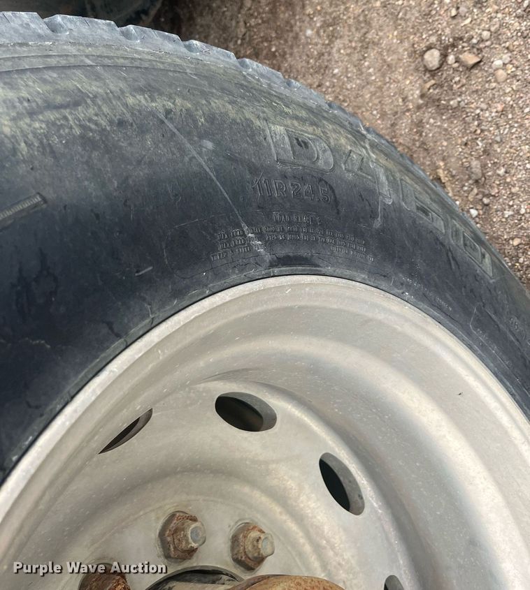 image for item DG5433 1992 Peterbilt 379  semi truck