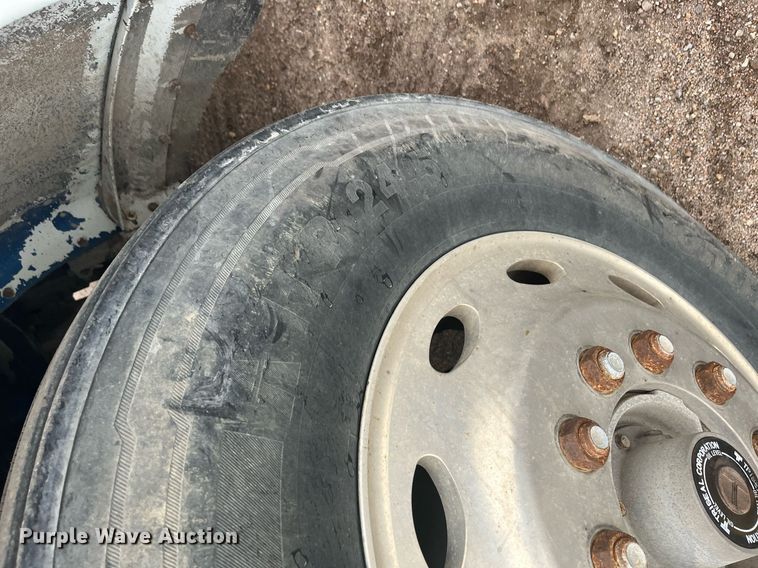 image for item DG5433 1992 Peterbilt 379  semi truck