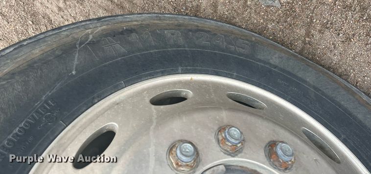 image for item DG5433 1992 Peterbilt 379  semi truck