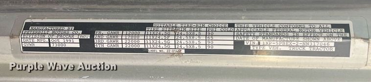 image for item DG5433 1992 Peterbilt 379  semi truck