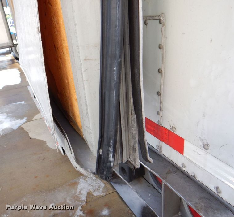 image for item DK2167 2010 Hyundai VR1450022AS  refrigerated van trailer