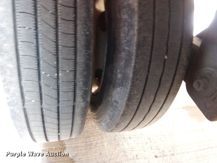 image for item DK2167 2010 Hyundai VR1450022AS  refrigerated van trailer