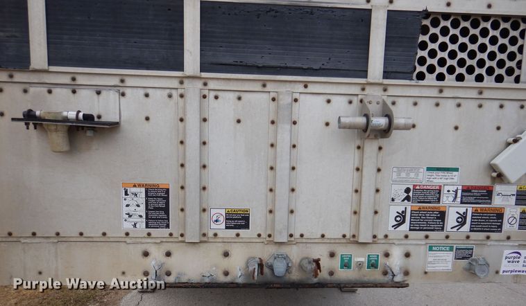 image for item DK5162 2004 Wilson PSDCL-411P  livestock trailer