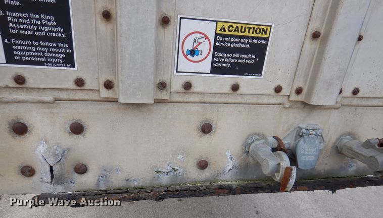 image for item DK5162 2004 Wilson PSDCL-411P  livestock trailer