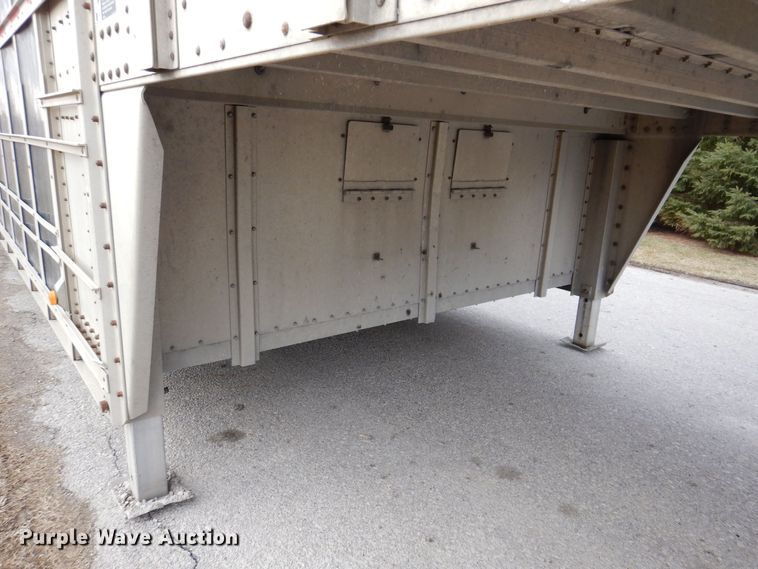 image for item DK5162 2004 Wilson PSDCL-411P  livestock trailer