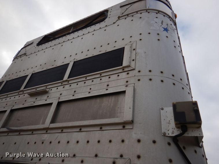 image for item DK5162 2004 Wilson PSDCL-411P  livestock trailer