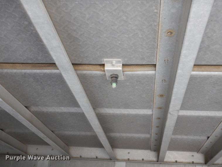 image for item DK5162 2004 Wilson PSDCL-411P  livestock trailer