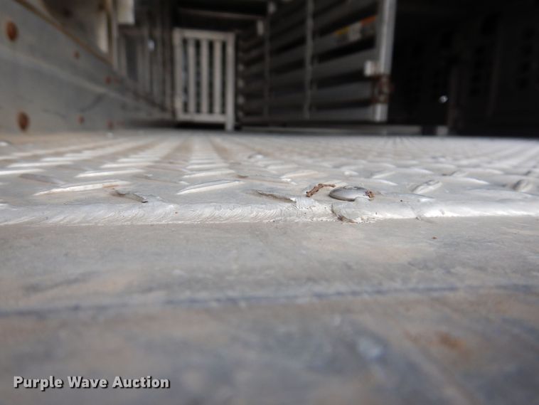 image for item DK5162 2004 Wilson PSDCL-411P  livestock trailer