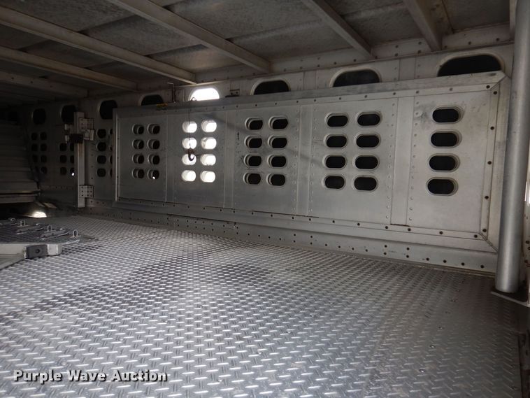 image for item DK5162 2004 Wilson PSDCL-411P  livestock trailer