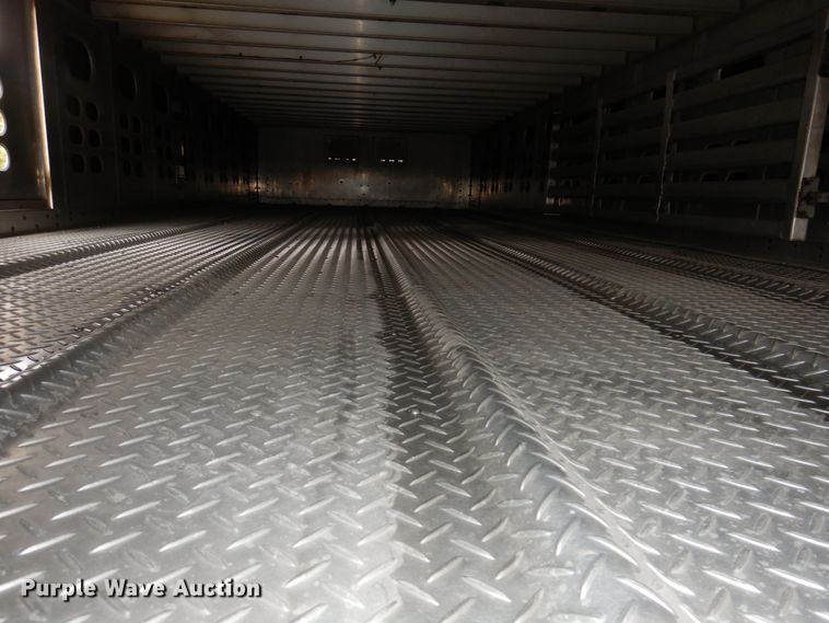 image for item DK5162 2004 Wilson PSDCL-411P  livestock trailer