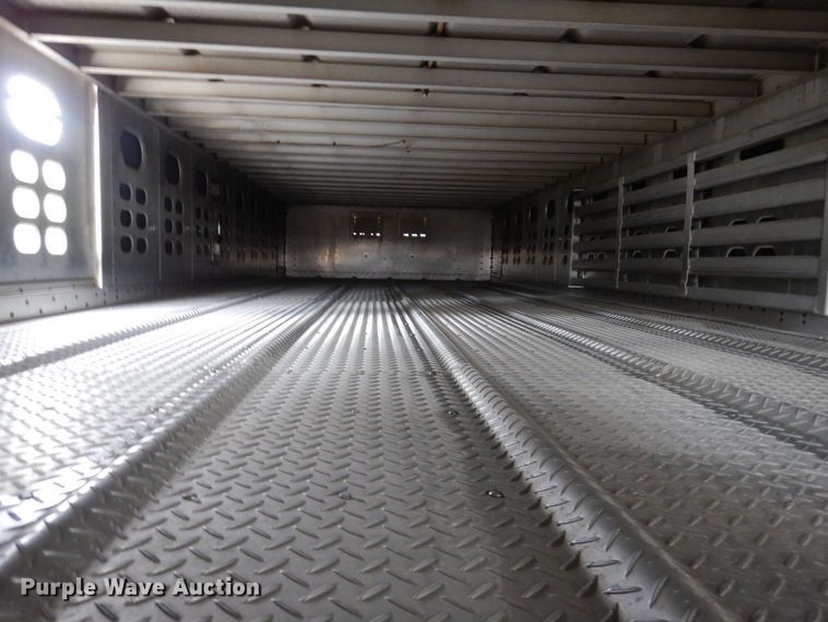 image for item DK5162 2004 Wilson PSDCL-411P  livestock trailer