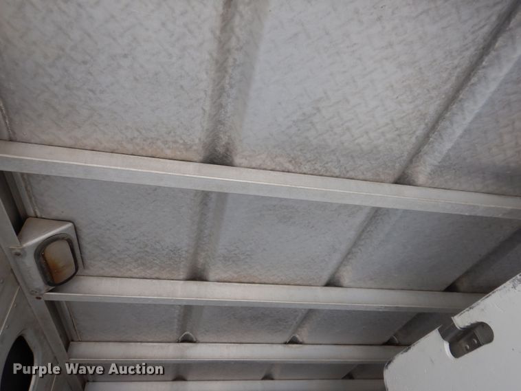 image for item DK5162 2004 Wilson PSDCL-411P  livestock trailer