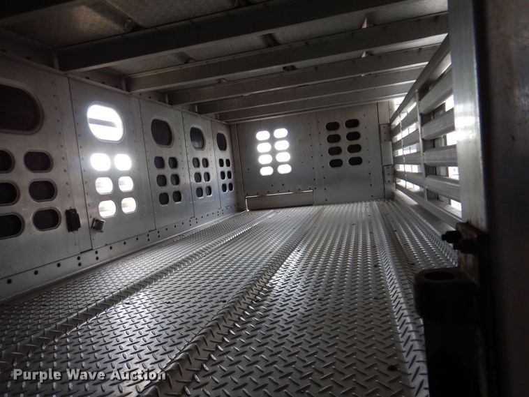 image for item DK5162 2004 Wilson PSDCL-411P  livestock trailer