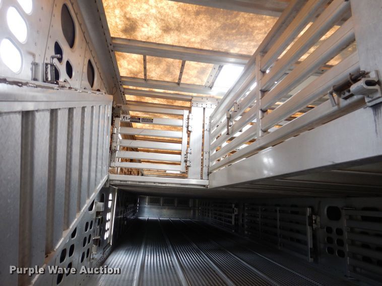 image for item DK5162 2004 Wilson PSDCL-411P  livestock trailer