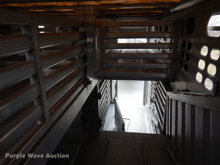 image for item DK5162 2004 Wilson PSDCL-411P  livestock trailer