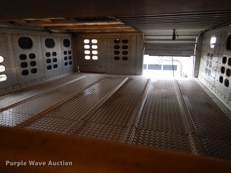 image for item DK5162 2004 Wilson PSDCL-411P  livestock trailer