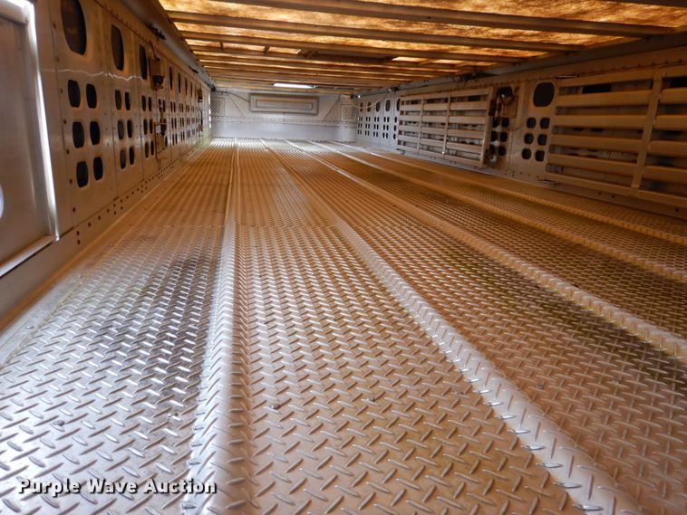 image for item DK5162 2004 Wilson PSDCL-411P  livestock trailer