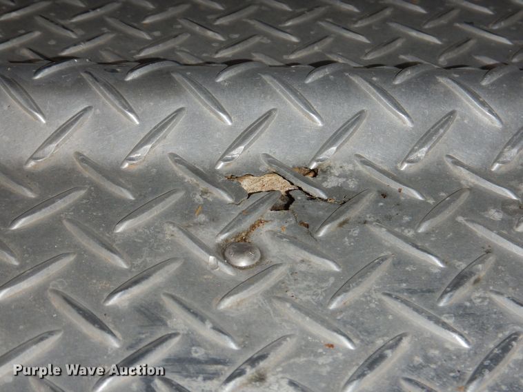 image for item DK5162 2004 Wilson PSDCL-411P  livestock trailer