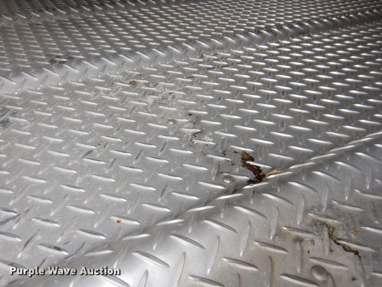 image for item DK5162 2004 Wilson PSDCL-411P  livestock trailer