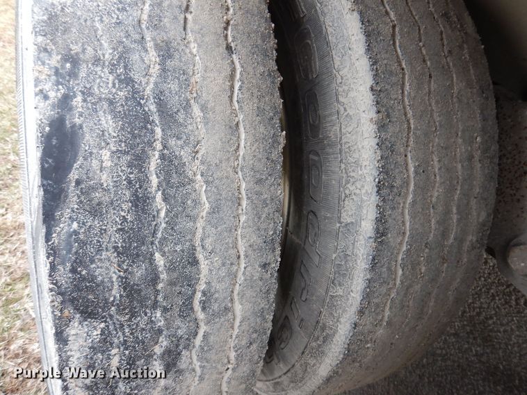 image for item DK5162 2004 Wilson PSDCL-411P  livestock trailer