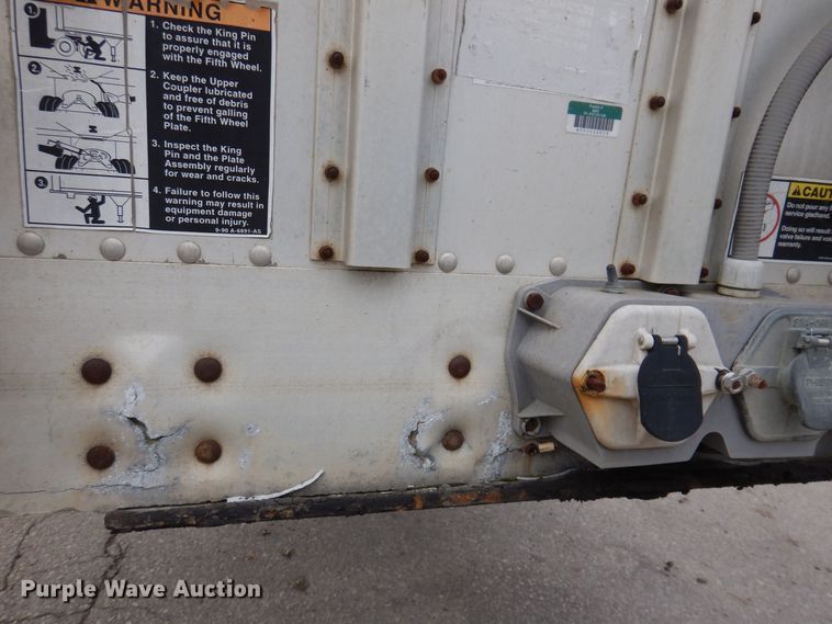 image for item DK5163 2006 Wilson PSDCL-411P  livestock trailer