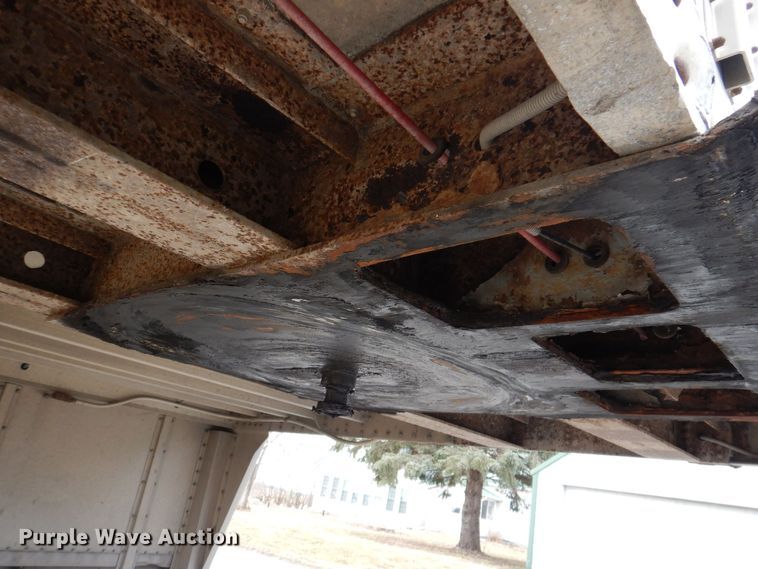 image for item DK5163 2006 Wilson PSDCL-411P  livestock trailer