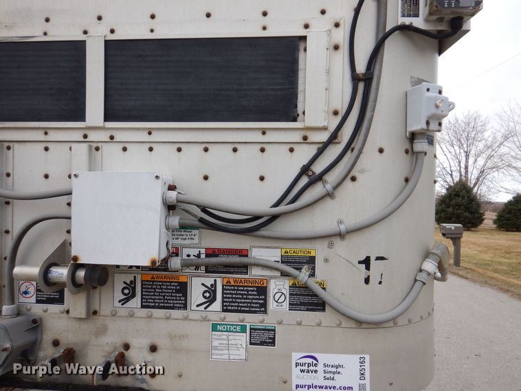 image for item DK5163 2006 Wilson PSDCL-411P  livestock trailer