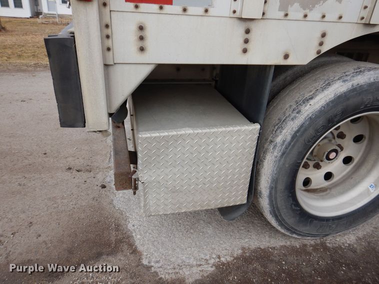 image for item DK5163 2006 Wilson PSDCL-411P  livestock trailer